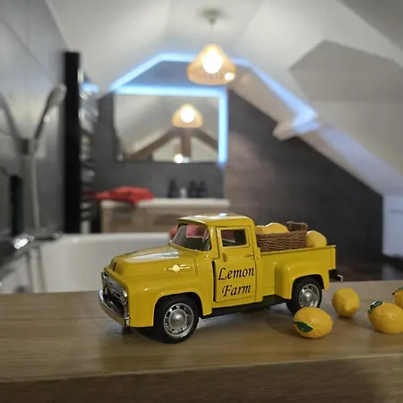 Casa vacanze Au Calme Avec Piscine Couverte, Wi-fi Et Animaux Acceptés - Fr-1-489-619