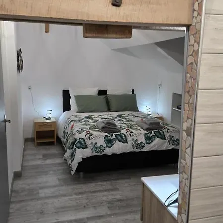 カントリーハウス Au Calme Avec Piscine Couverte, Wi-fi Et Animaux Acceptes - Fr-1-489-619 *